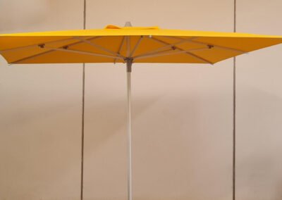 n.18 Ombrelloni Big Majestic 300×300